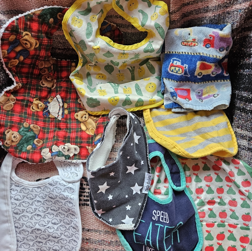 8 Bibs